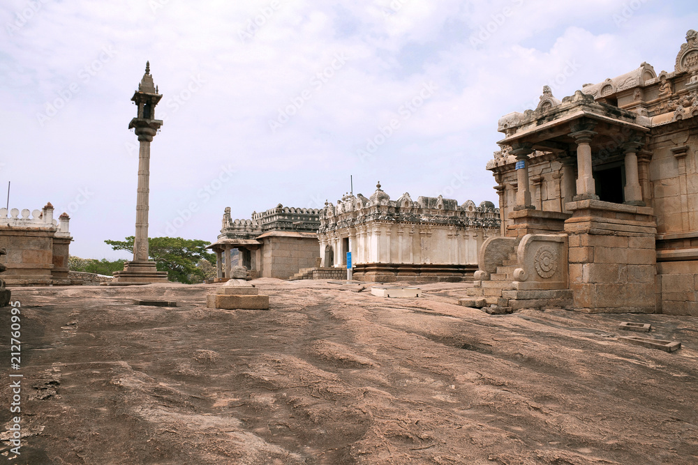 Obraz premium General view of Chandragiri hill temple complex, Sravanabelgola, Karnataka
