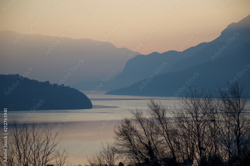 Obraz premium lake como