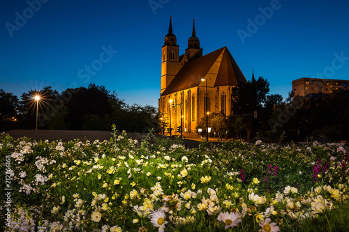 Obraz na płótnie Johanniskirche zur blauen Stunde w salonie