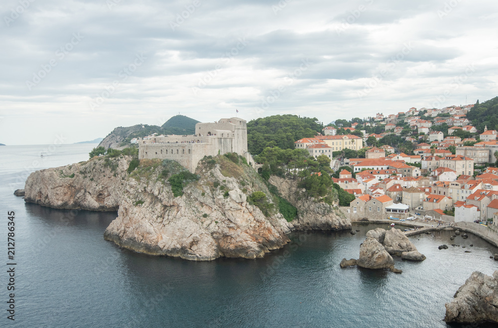 Blick auf Fort Lovrijenac in Dubrovnik
