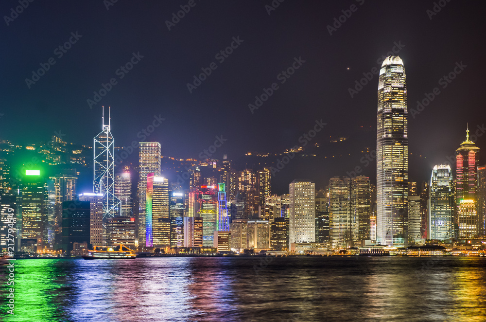 Obraz premium Panoramic View of Hong Kong island skyline at night