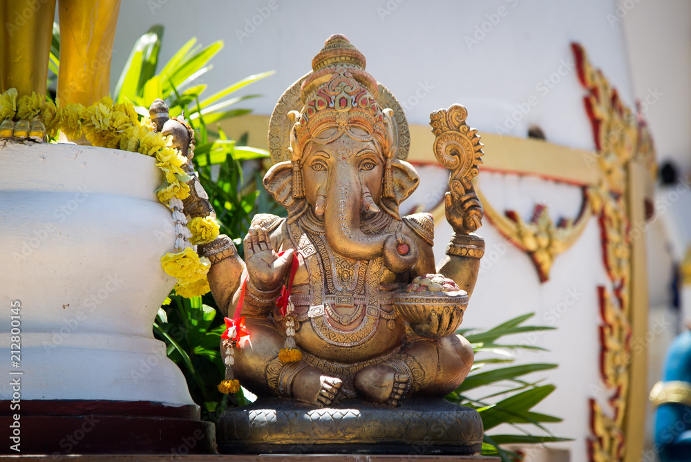 Fototapeta premium statue of ganesh