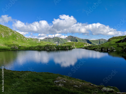 High mountain lake in the middle of picturesque landscapes