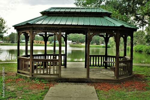 Beautiful scenic park in central Florida © Gary
