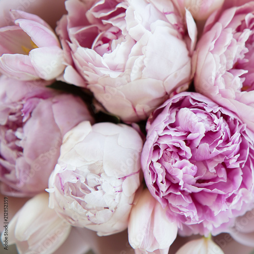 Fototapeta Naklejka Na Ścianę i Meble -  bouquet of pink peonies