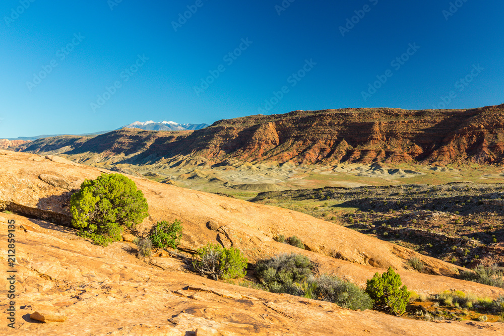 Scenery at Delicate Arch, Arches National Park, Utah, on a bright sunny day