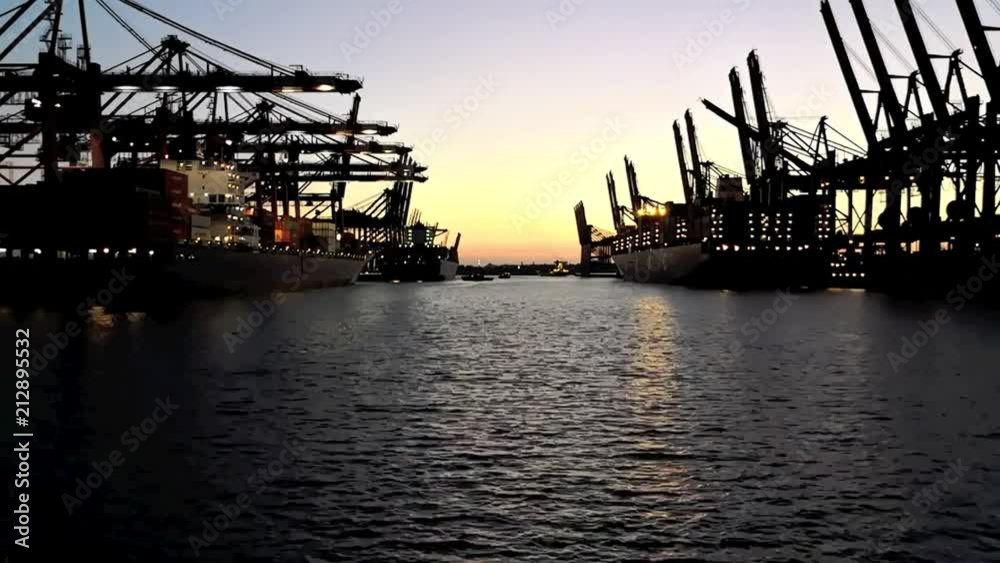 Hamburg Hafen Container verladen am Containerterminal , HD 720 Video Footage Zeitraffer 