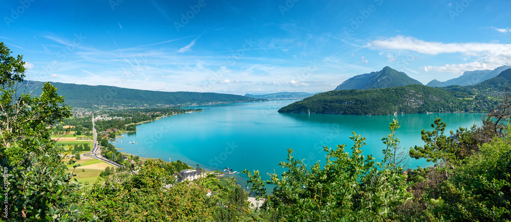 Fototapeta view of Lake Annecy in the French Alps