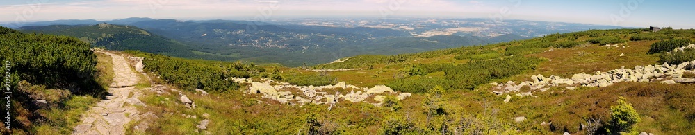 Na szlaku - panorama z wyprawy w polskie góry, Karkonosze w pobliżu Szklarskiej Poręby, pasma Sudetów