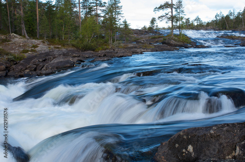Fluss Piteälven in Lappland (Schweden)
