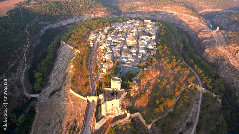 Alarcon, Cuenca (España) a vista de drone