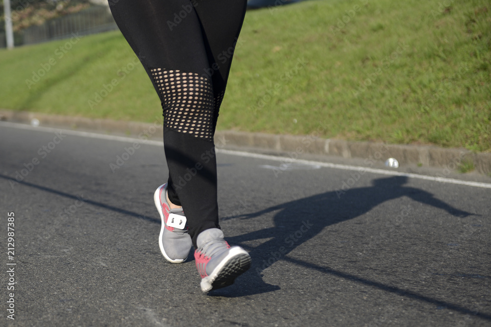 Street leg runner Street leg runner