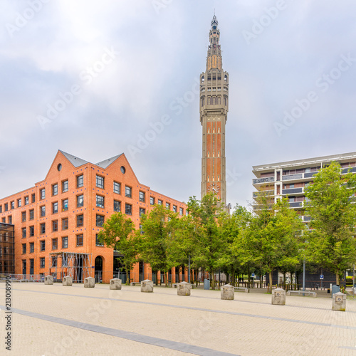 Fotografering View at the City hall of Lille with belfry tower - France