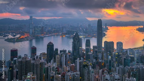 4k timel;aspe day to night sunrise scene of hongkong cityscape view from victoria peak, hongkong