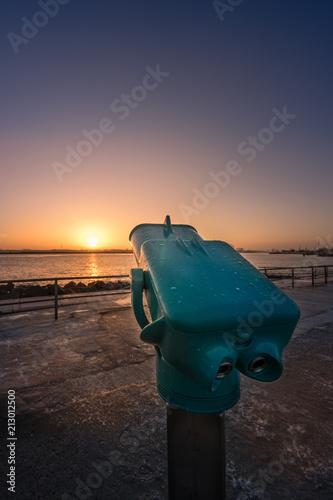 Sonnenaufgang in Warnemünde photo