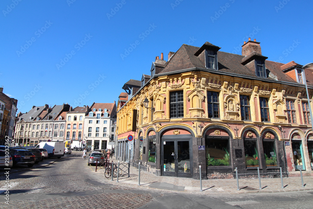 Lille (France) - Façades dans le Vieux-Lille - Place Louise-de-Bettignies