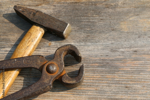 Hammer und Zange, Werkzeug, Handwerk, Heimwerken, Reparaturen