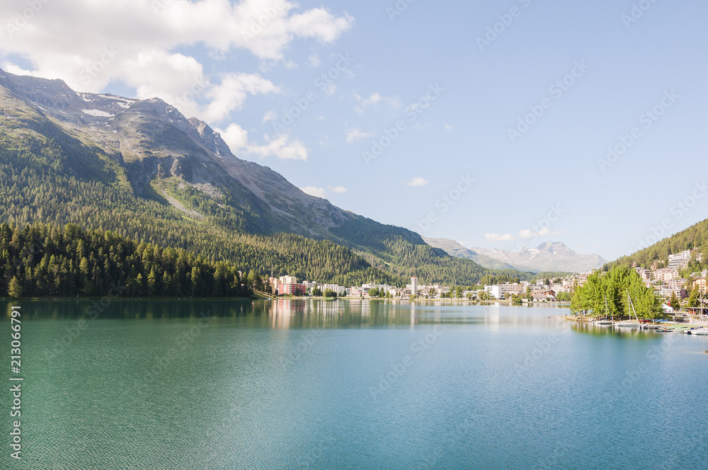 St. Moritz, St. Moritzersee, Malojawind, Engadin, Oberengadin, Alpen, St. Moritz Bad, Wanderweg, Wassersport, Graubünden, Sommer, Schweiz St. Moritz, St. Moritzersee, Malojawind, Engadin, Oberengadin, Alpen, St. Moritz Bad, Wanderweg, Wassersport, Graubünden, Sommer, Schweiz