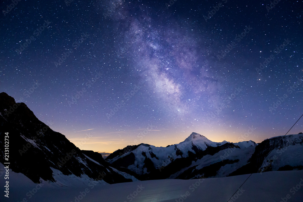 Fototapeta Droga Mleczna w Alpach Szwajcarskich