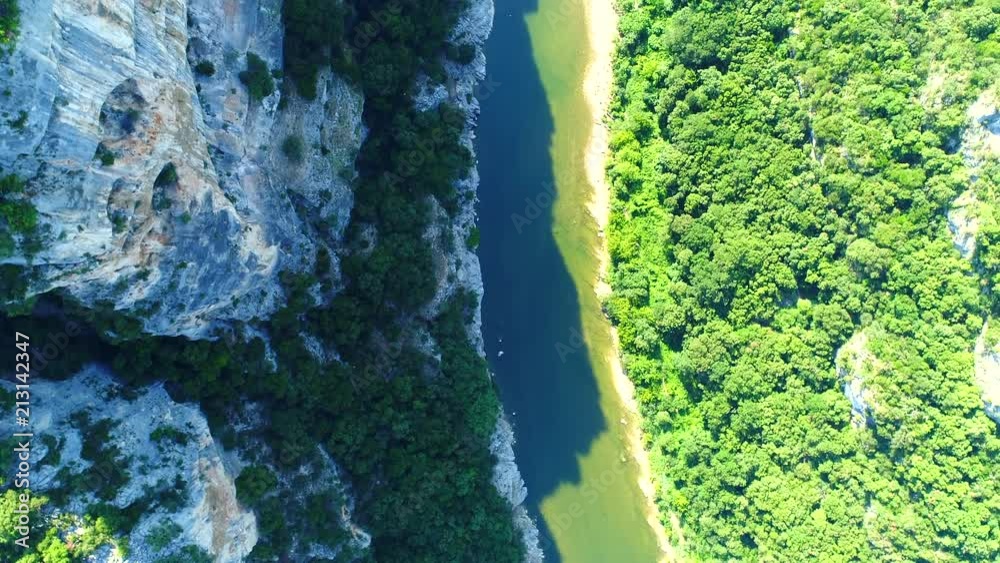 FRANCE COLLECTION : Les gorges de l'Ardèche vue du ciel