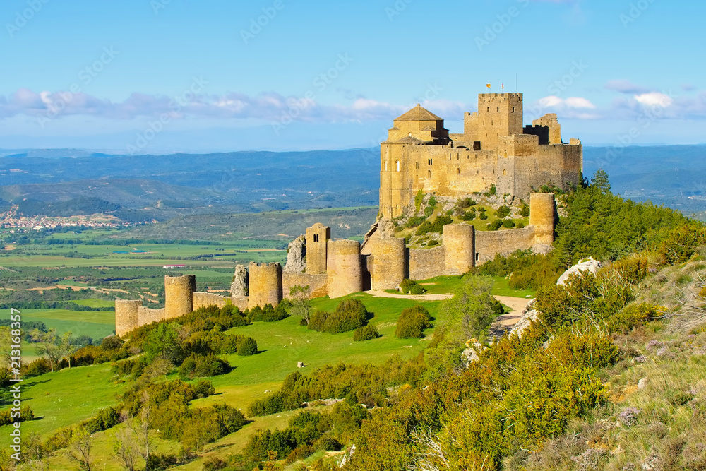 Castillo de Loarre in Aragonien, Spanien - Castillo de Loarre near Huesca, Aragon