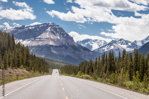 Banff Canada National Park Canadian Rockies © Lubomir