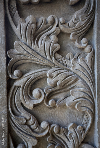 Floral carvings in concrete