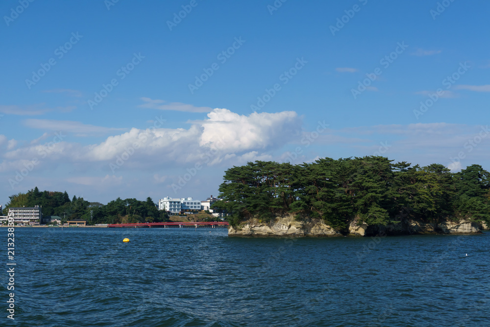 Naklejka premium 松島湾 遊覧船からの景色 matsushima bay