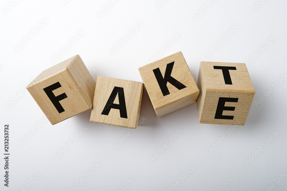 Fakt oder Fake? Stock Photo | Adobe Stock