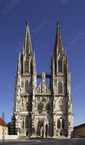 Obraz na płótnie Church of St. Peter - Regensburg Cathedral in Regensburg. Bavaria. Germany w salonie