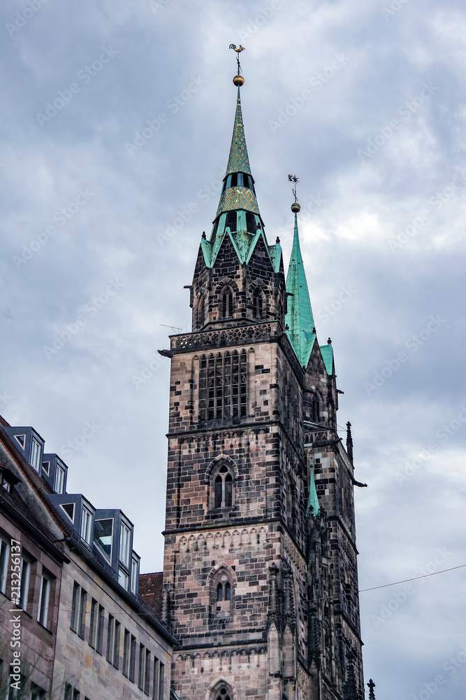 Blick auf die Lorenzkirche in Nürnberg
