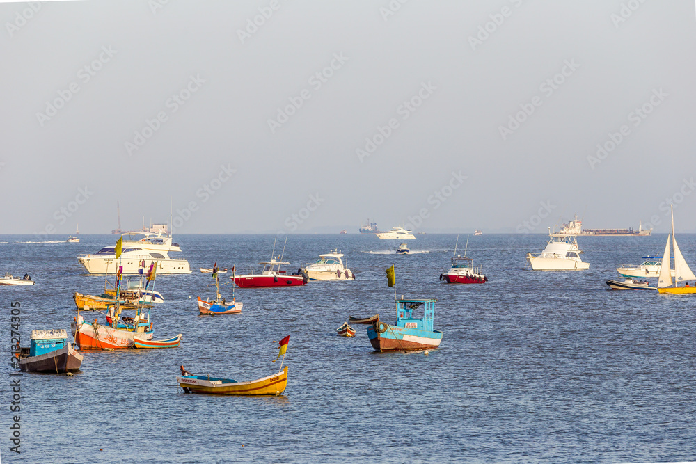 Yachts, Boats and small ships in the coastal area of Mumbai, near by Gateway of India