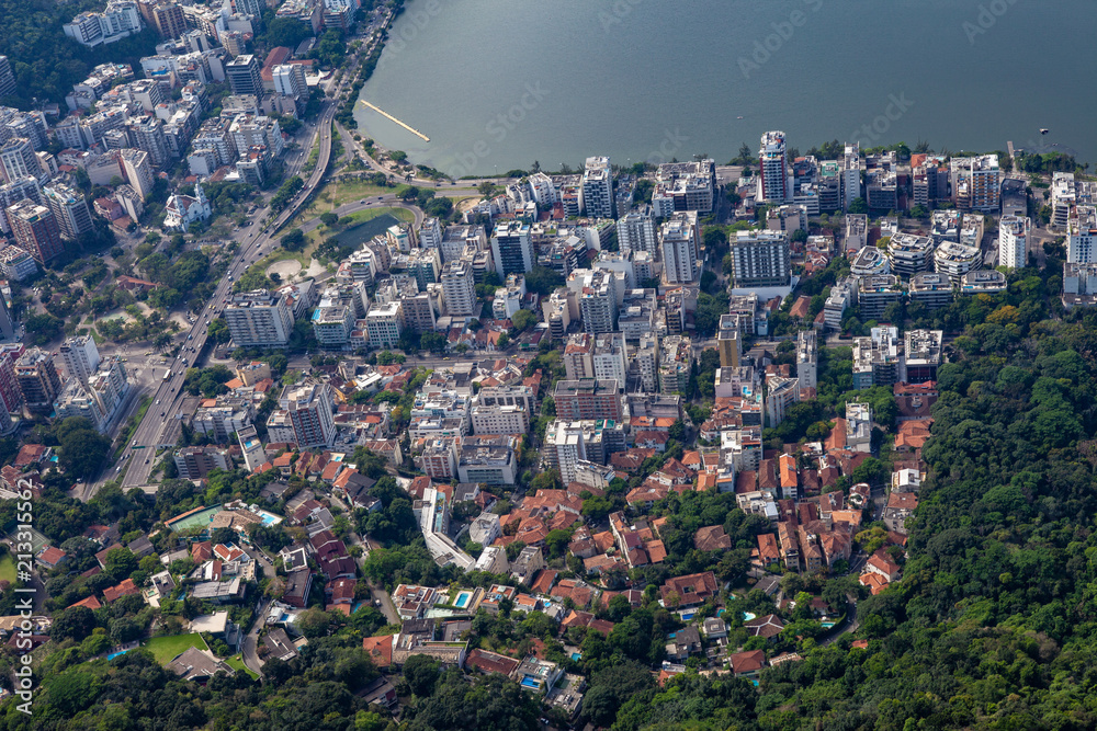Neighbourhood with lake seen from above