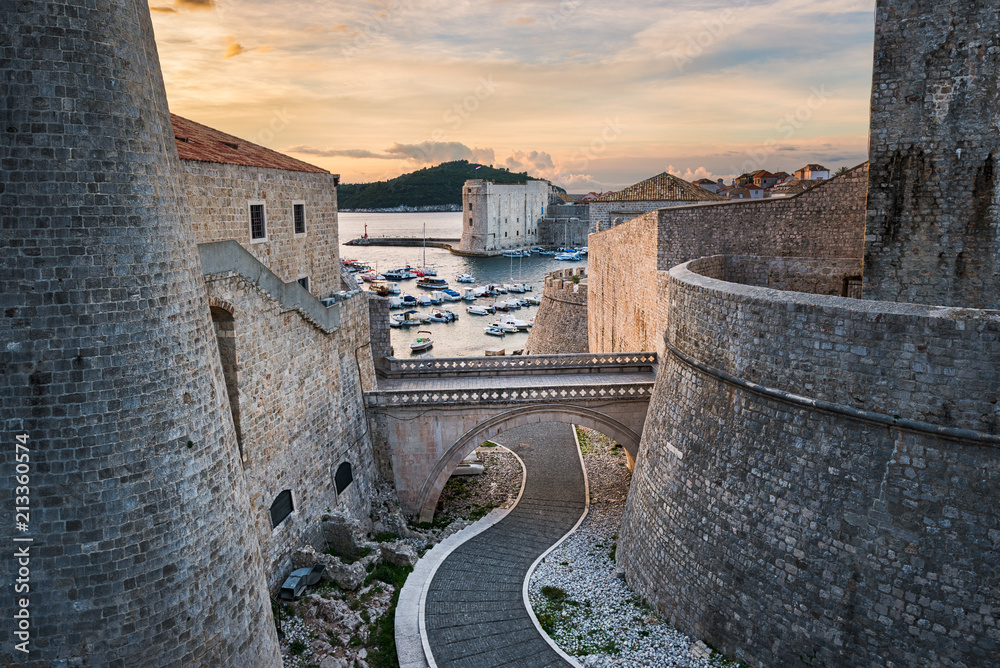 Fototapeta premium Old town of Dubrovnik, Croatia with view to the harbor