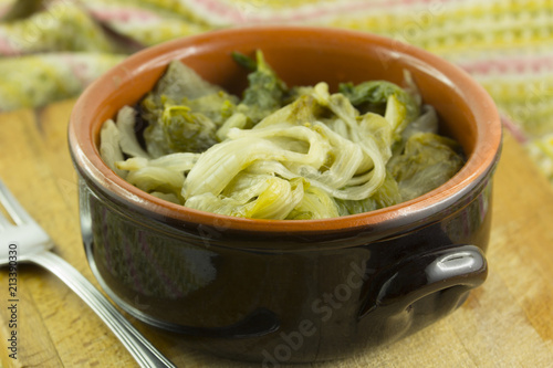 Scarola bollita in ciotola photo