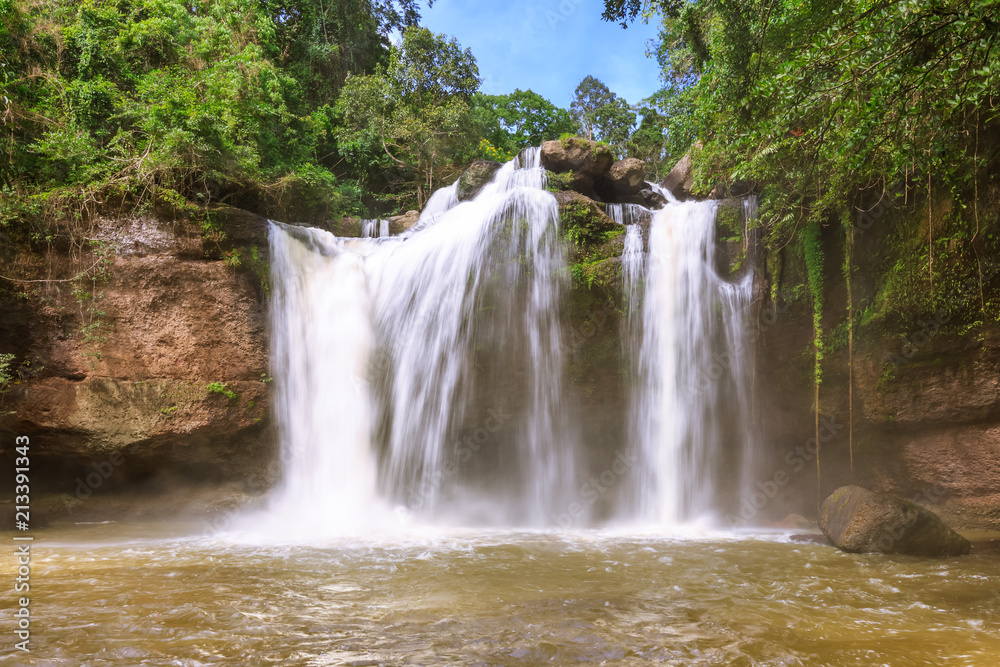 Fototapeta premium Haew suwat waterfall, khao yai national park, Thailand