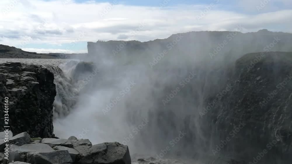 A imponente cascata de Dettifoss, na Islândia
