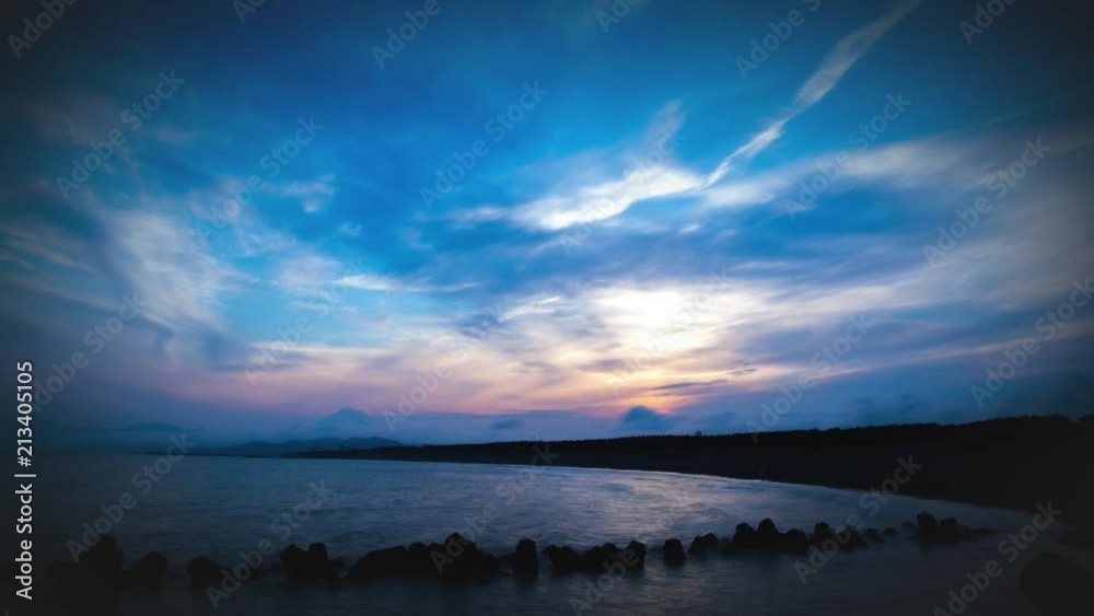 湘南茅ヶ崎から見る富士山の夕焼け