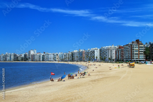 Εκτύπωση καμβά Pocitos beach along the bank of the Rio de la Plata in Montevideo, Uruguay