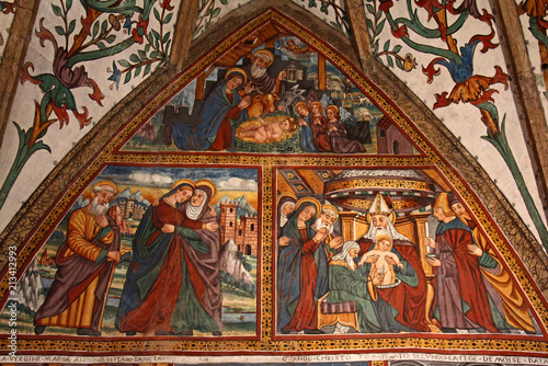 Visitazione, natività e circoncisione di Gesù; affresco nella chiesa di San Pietro a Cembra