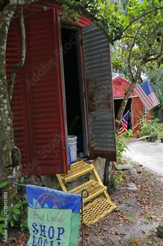 red shed