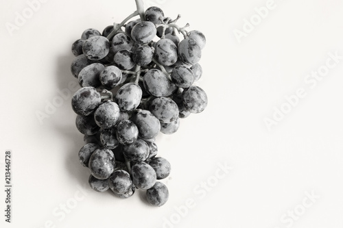 Fotografie Black and white close-up of a bunch of grapes