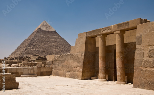 Pyramid of Khafre and entrance to tomb