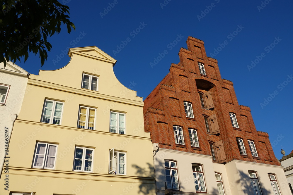 Fototapeta premium Hausfassaden in Lübeck