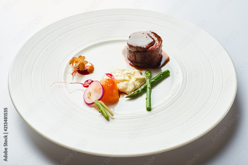poultry roulade with mashed potatoes and asparagus poultry roulade with mashed potatoes and asparagus
