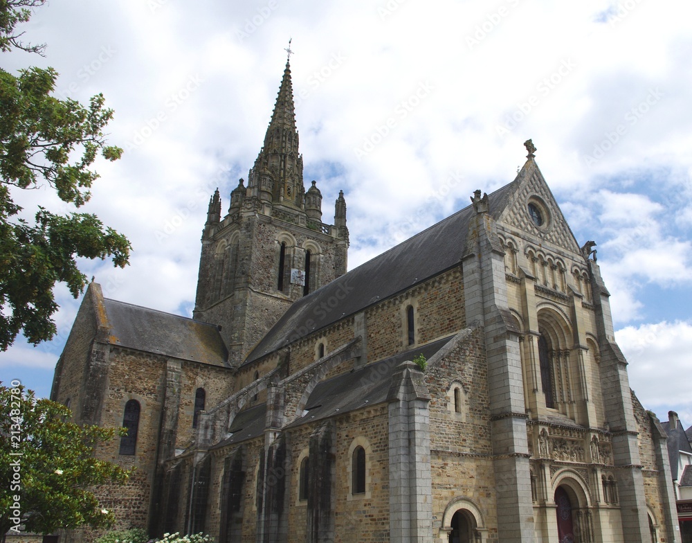 Basilique Notre-Dame d'Avesnières