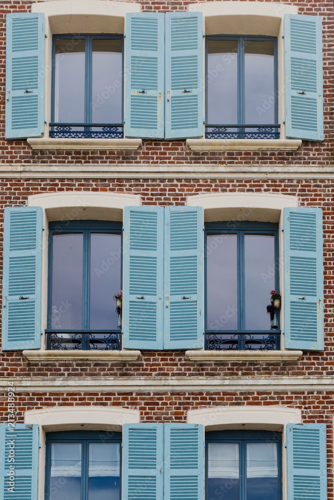 Fototapeta premium facades of houses in Saint-Valery sur Somme