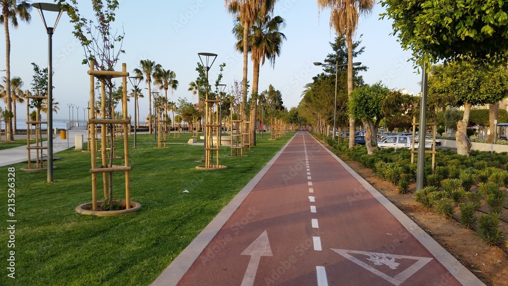 Obraz premium The beautiful Limassol Molos in Cyprus