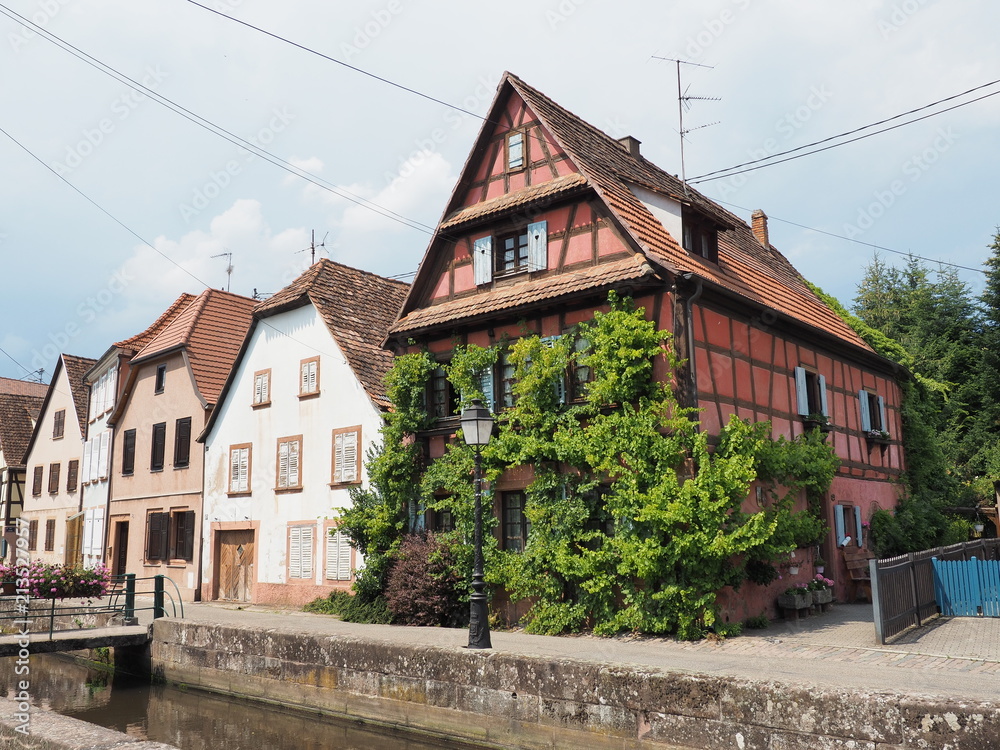 Wissembourg - Weißenburg – Weisseburch - im Elsass - mit mittelalterlichem Stadtkern
Wissembourg - Weißenburg – Weisseburch - im Elsass - mit mittelalterlichem Stadtkern