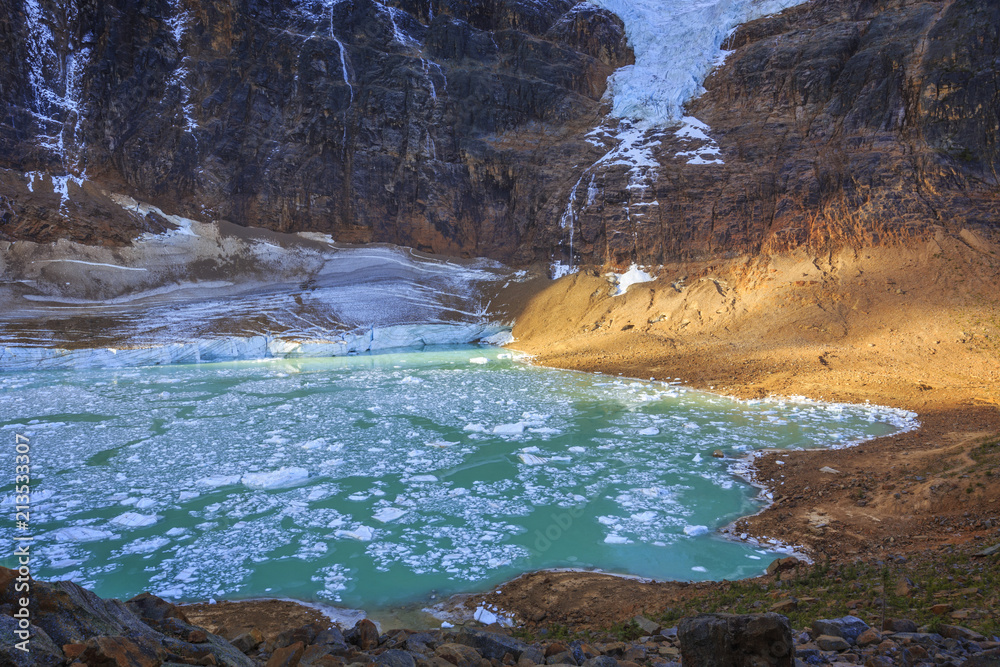 Naklejka premium Edith Cavell Mountain and Angel glacier lake, Jasper National Park, Alberta, Canada 